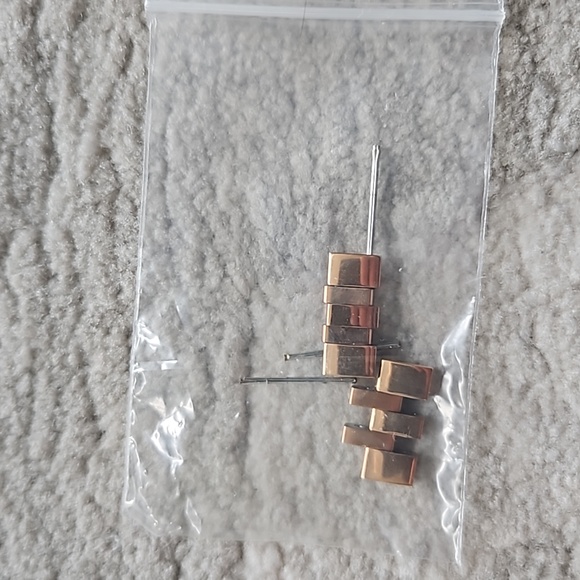 Michael Kors Rose Gold Watch - Picture 12 of 13